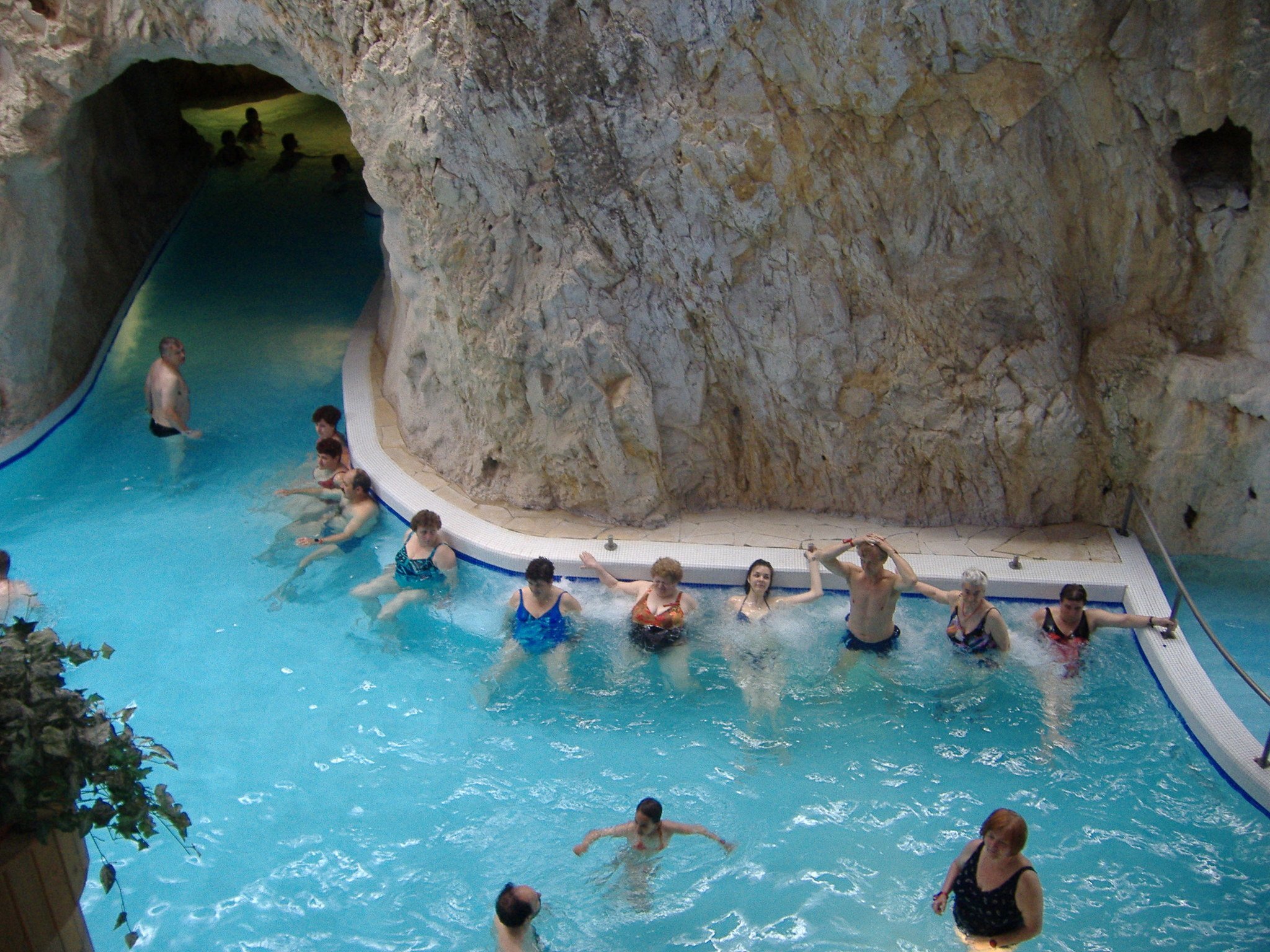 Spring Pool Hungary CNN - The best spas of Hungary - Daily News Hungary