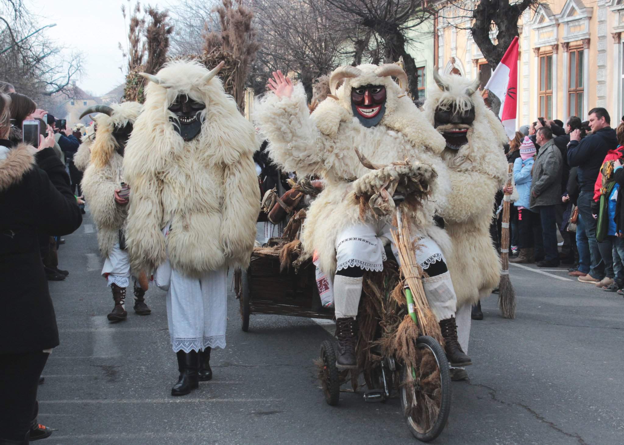 Hungarian traditions: the beginning of the Carnival season and spring