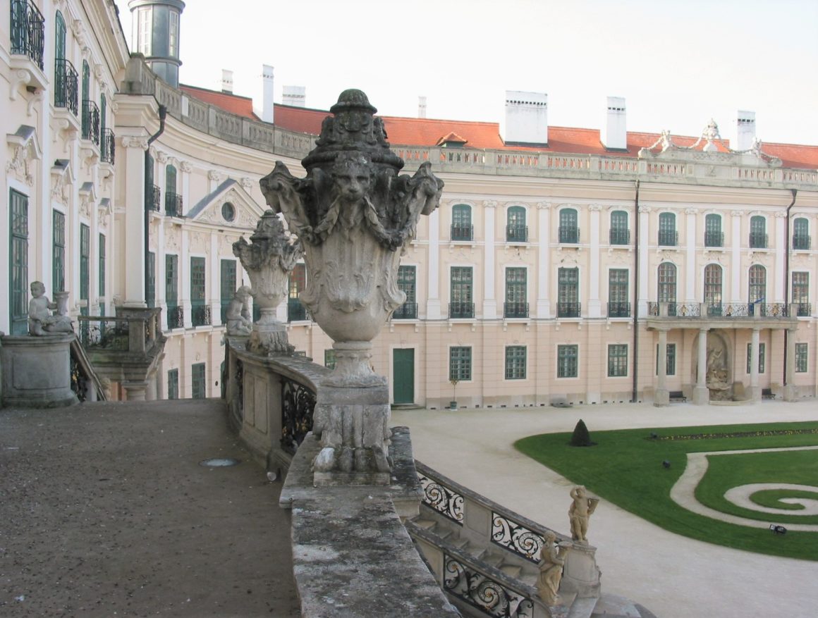 4 reasons to visit Esterházy Palace in Fertőd − PHOTOS Daily News Hungary