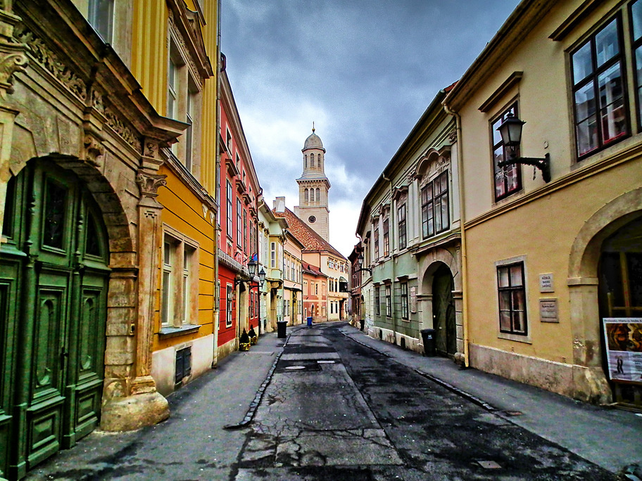 Г мор. Sopron Венгрия. Венгерский город Шопрон. Шопрон Венгрия достопримечательности. Шопрон старый город.