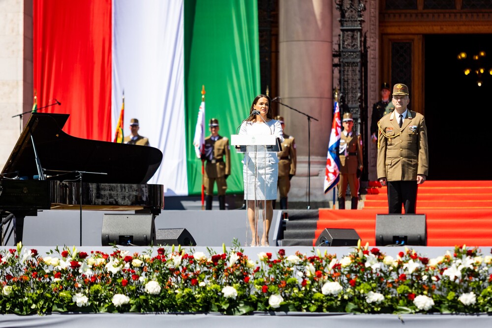 President Novak Hungary's first female president took office today! - PHOTOS, UPDATES ...